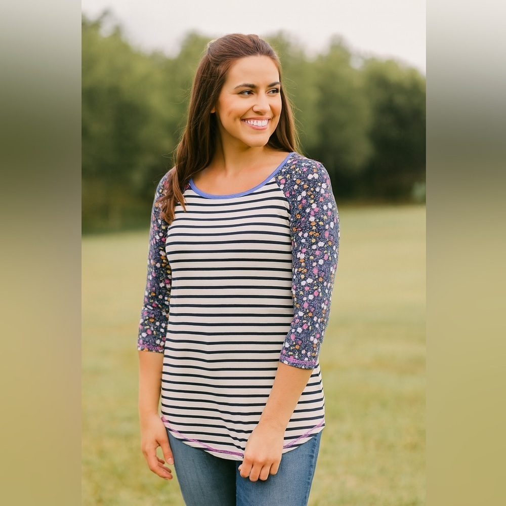 EUC Matilda Jane Adventure Begins Heartbeat Navy/White Striped Raglan top Sz M